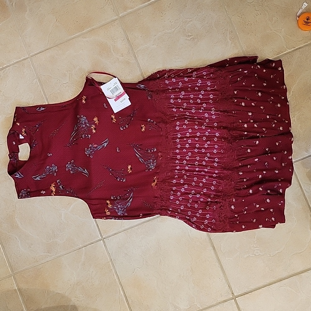 Love, Fire junior burgundy/wine dress size medium
